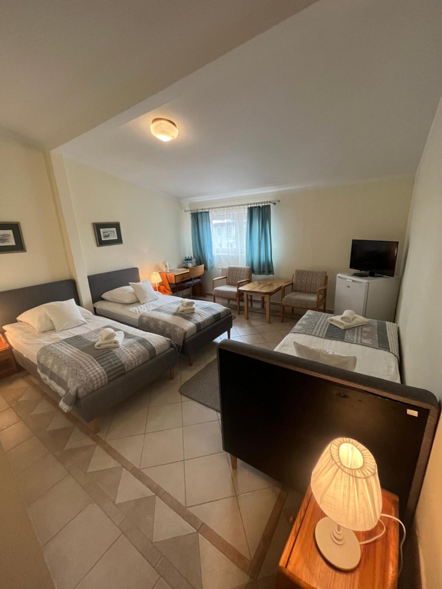 Hotel Gosciniec Jantar Giżycko Exteriér fotografie