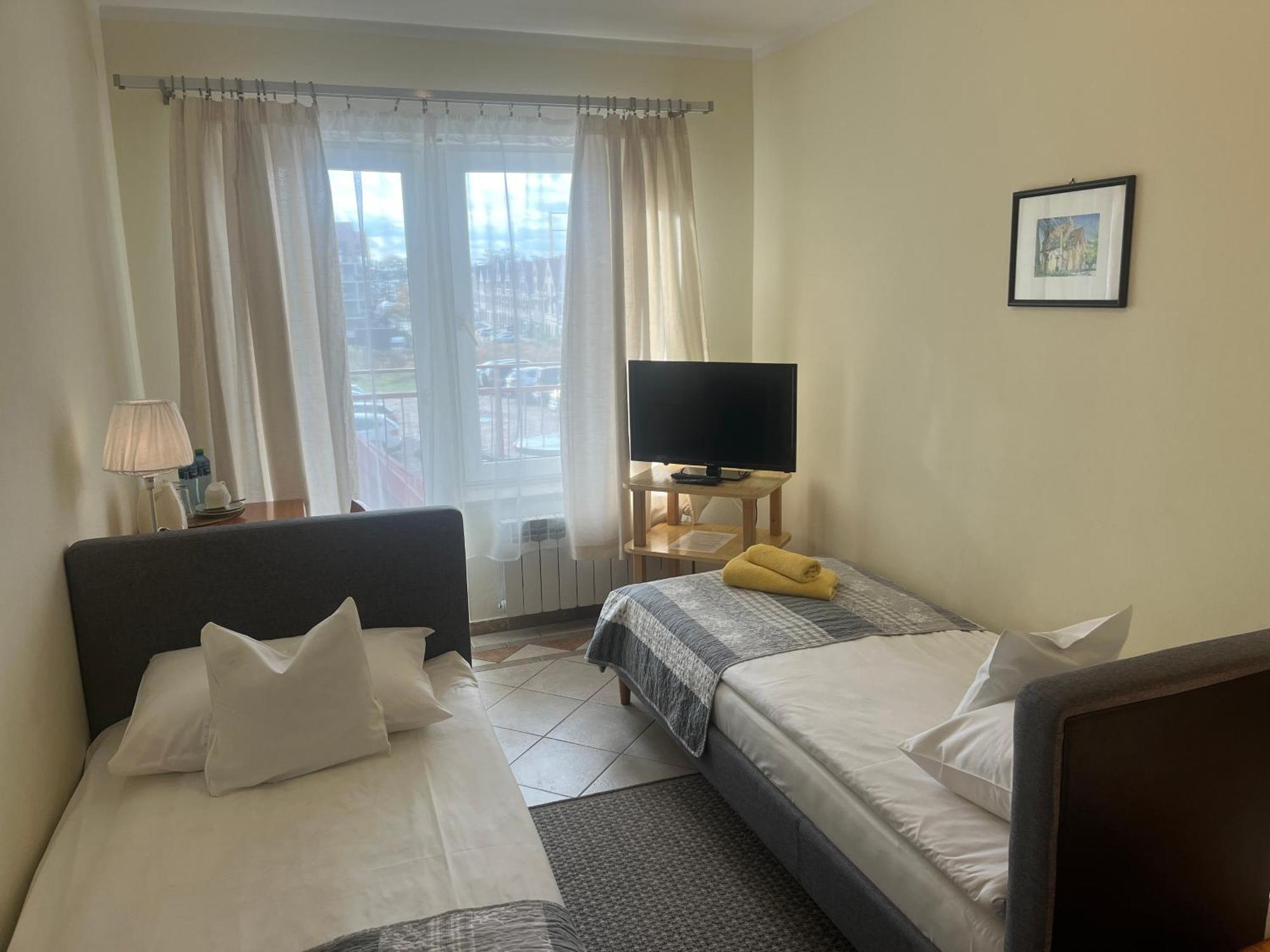 Hotel Gosciniec Jantar Giżycko Exteriér fotografie